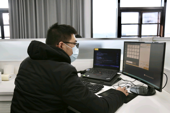 蓄力“开门红”，福建高速资讯科技公司“科技蓝”护航幸福年